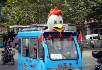 DSC09436【“鸡”动车----2016年05月05日郑州市铭功路刘卫民摄】