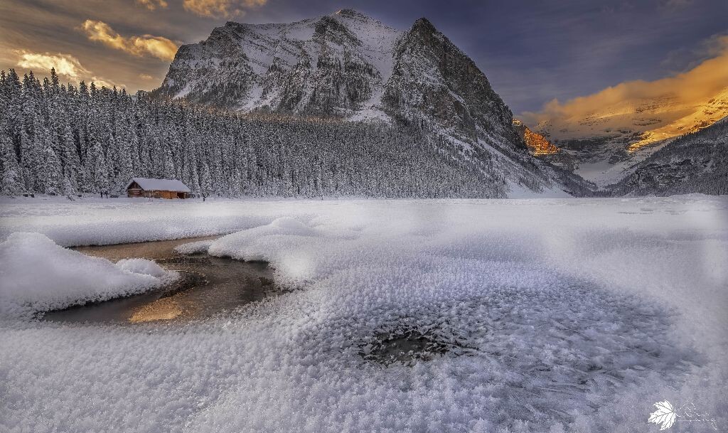 Lake louise 位于加拿大Banff 国家公园。