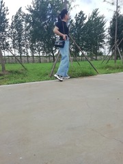 713842