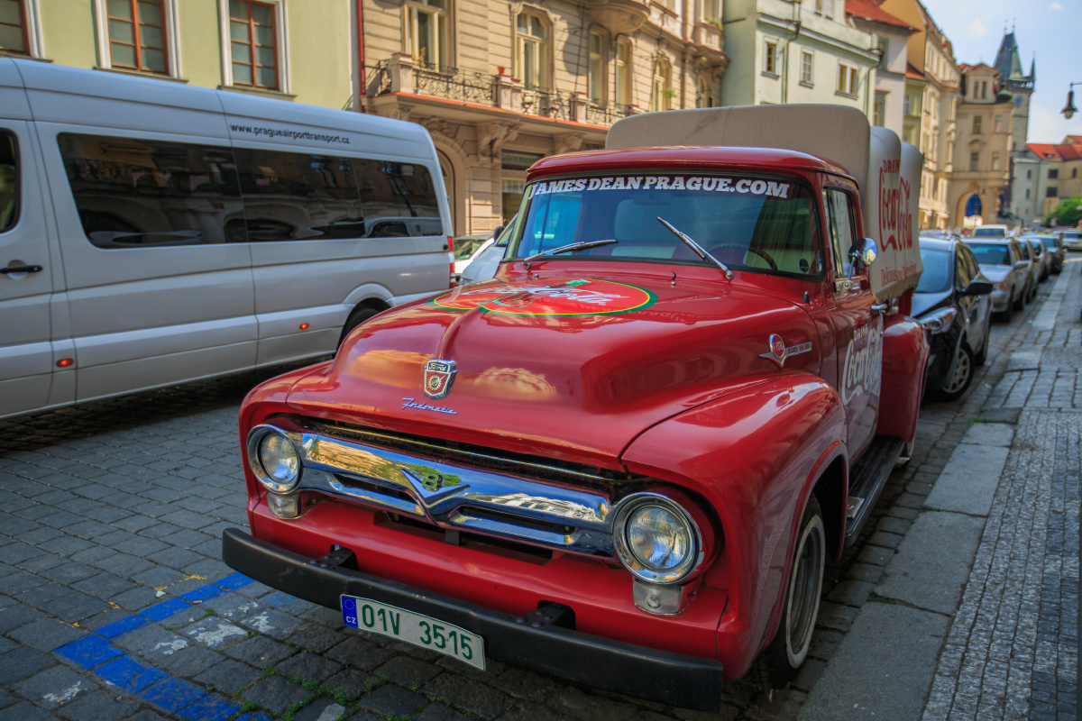 福特f100农夫车布拉格