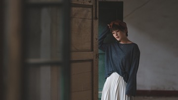 001