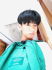 1902486