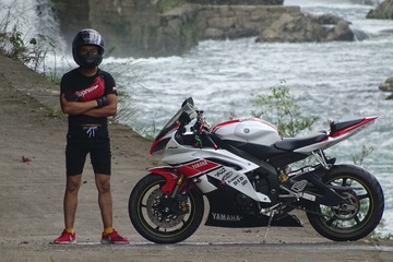 001
