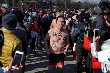 IMG_7783-快乐健身光猪跑（组照8—5）+耿光璧+13521416862