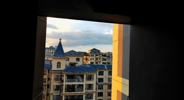 1043753