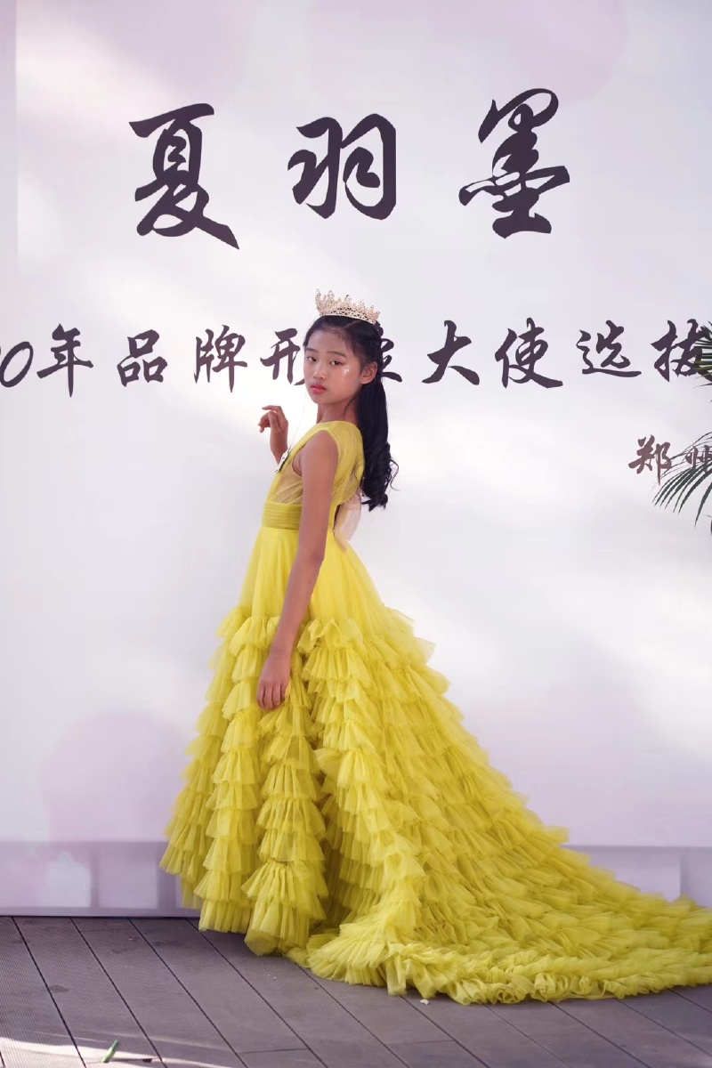 穿上夏羽墨童装美美哒给你独一无二的童年