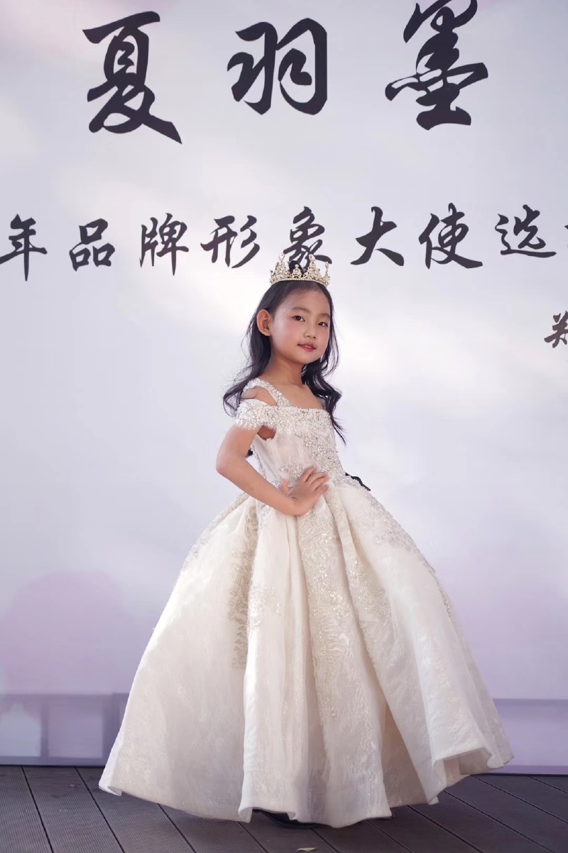 穿上夏羽墨童装美美哒给你独一无二的童年