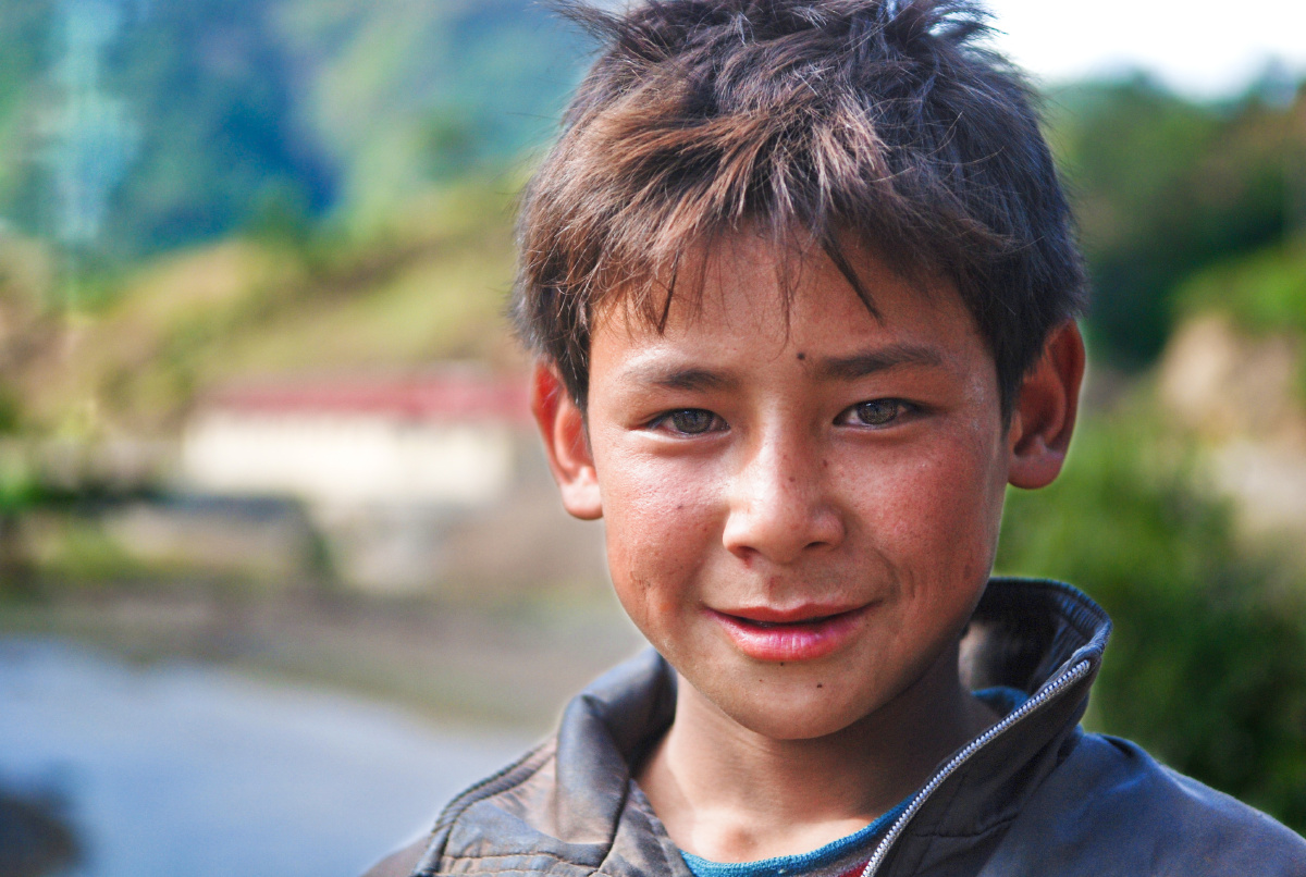 笑容纯真 眼睛清澈 落落大方,坚定而自信的男孩,十一年过去现在已经二