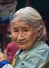 710949