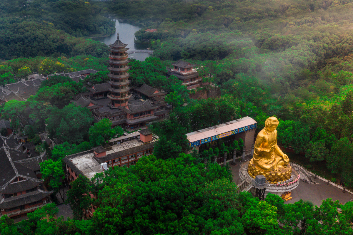 重庆九龙坡华岩寺