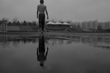 001