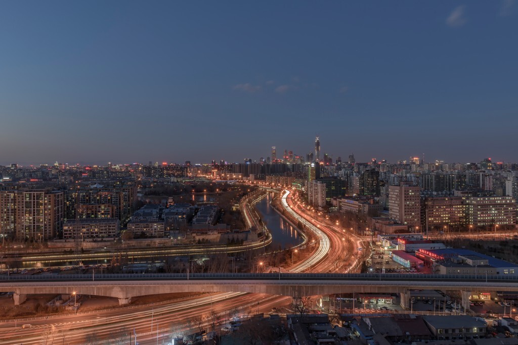 左安河畔夜景