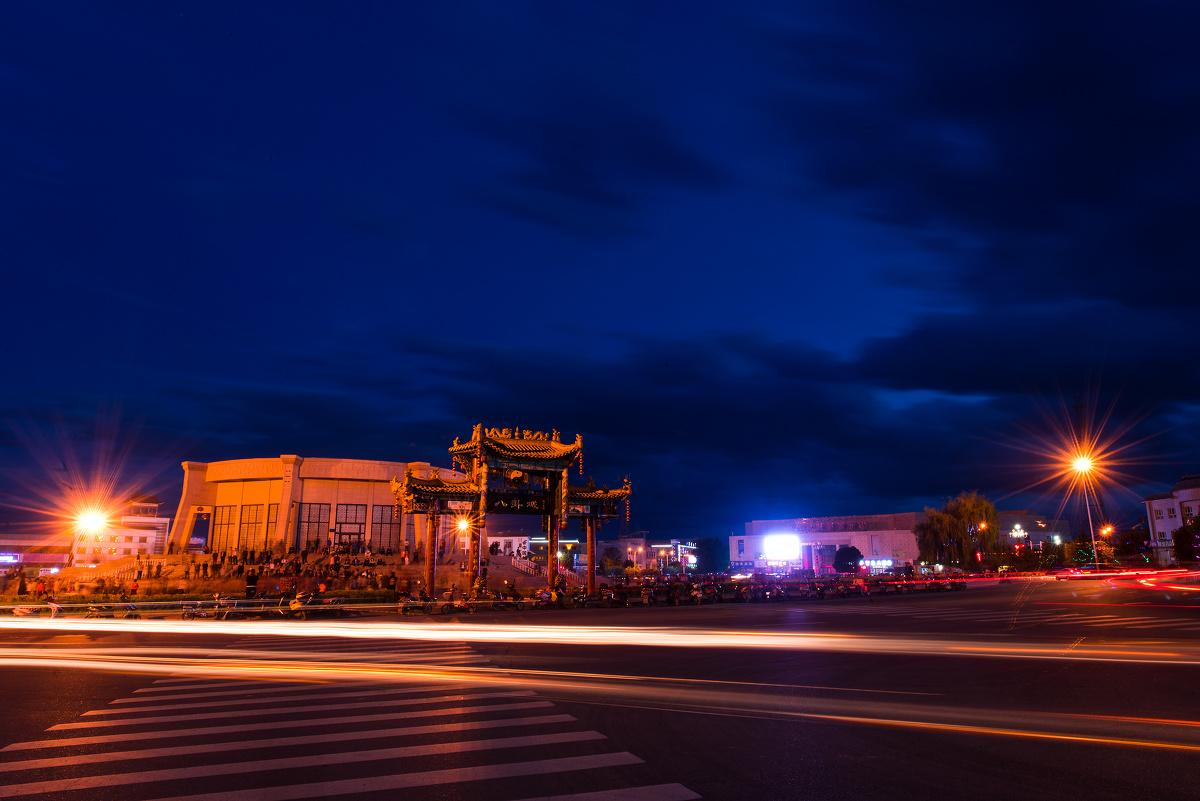 八卦城广场之夜 拍摄地点:特克斯八卦城广场