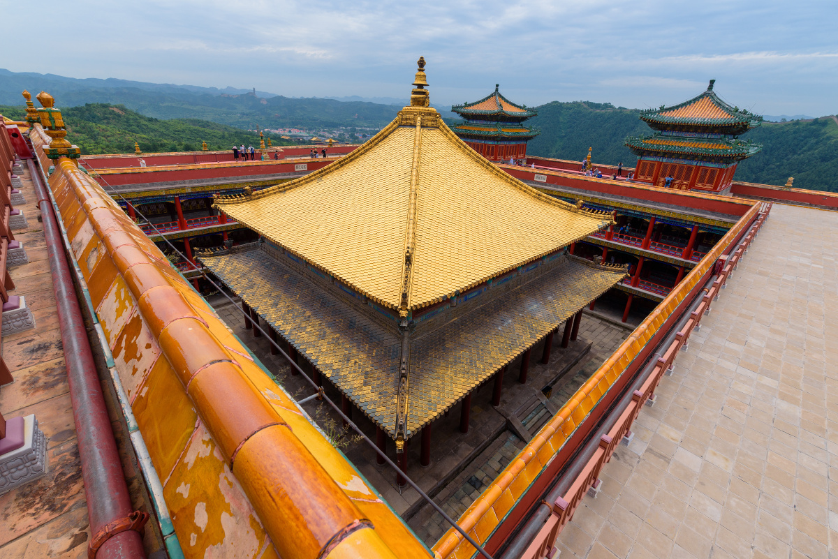 普陀宗乘之庙的主殿万法归一殿在大红台的核心位置,揭示藏传佛教教义