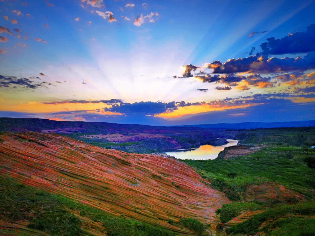 波浪谷朝霞光芒万丈