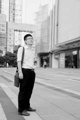 我毕业出来找工作找得比较急，前期选择行业没有选对