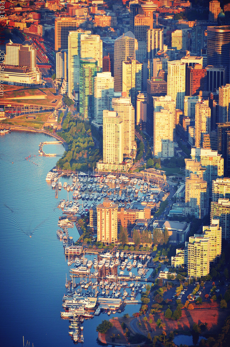 burrard bridge - granville islandcanada plaza-pan pacific