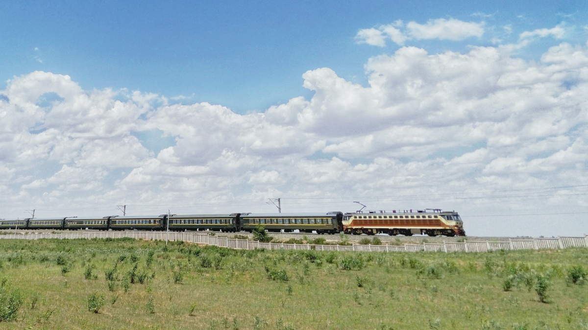 开往草原的列车