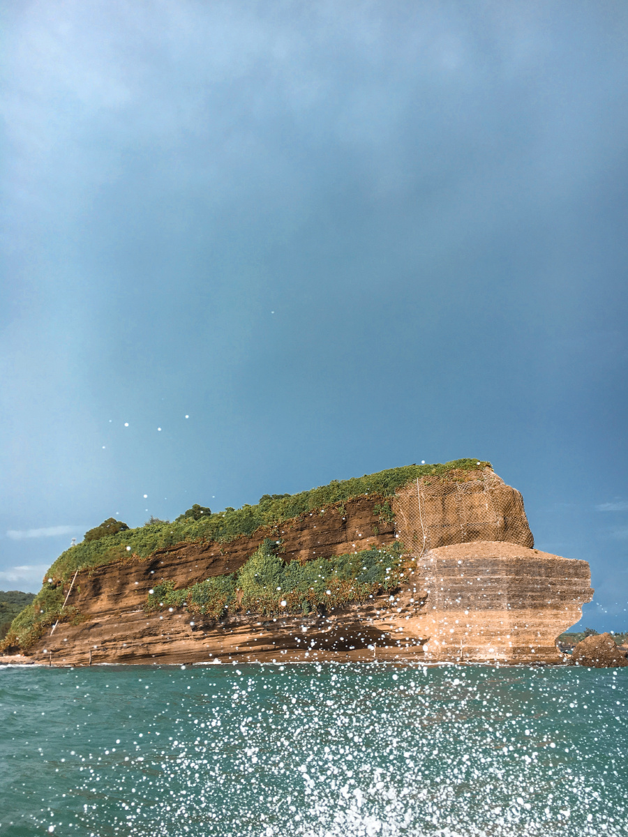 快艇上看猪仔岭