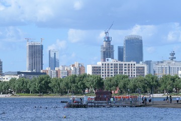 6107872