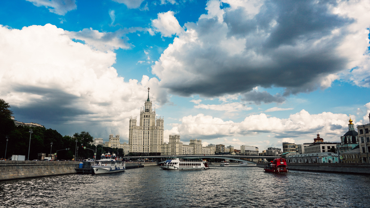 复古莫兰迪色人像和港风人像以及超美莫斯科风景大片不可错过