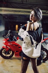 CB5299F1-091C-4B67-B3C3-AD78134DD078/L0/001