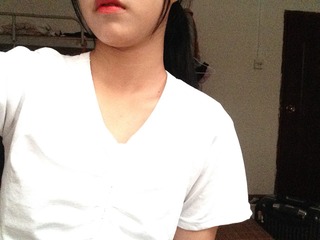 910402
