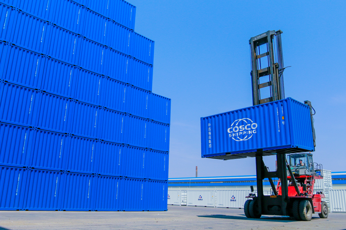 聚焦大国重器讴歌工匠精神东方国际集装箱