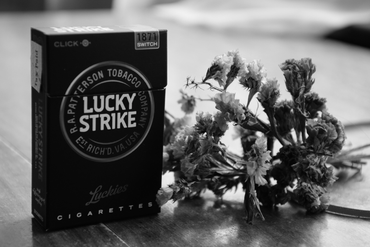 smoking kills - mrzccccy - 图虫