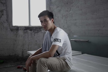 001