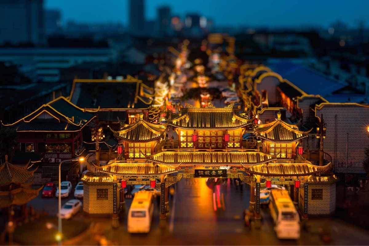 节日里的琴台路