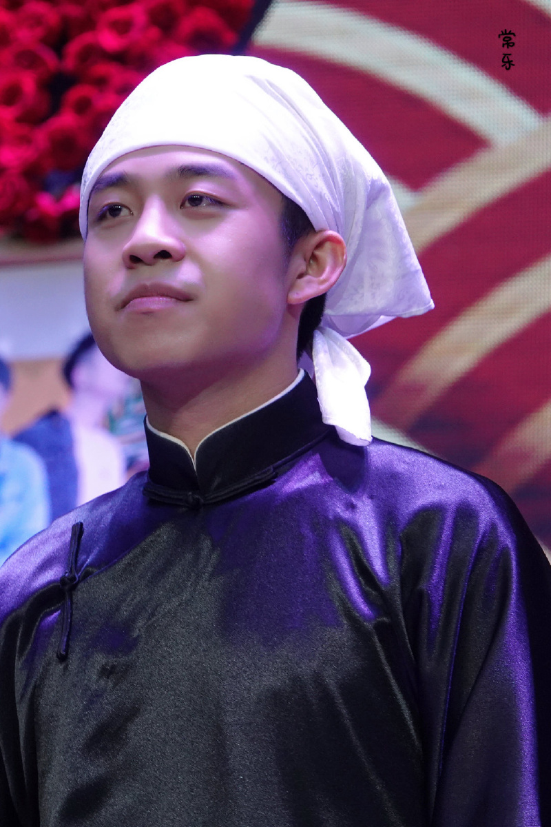 爱我龄爹,爱我王哥 - 龄龙的红大褂 - 图虫