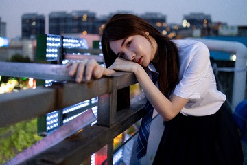 001