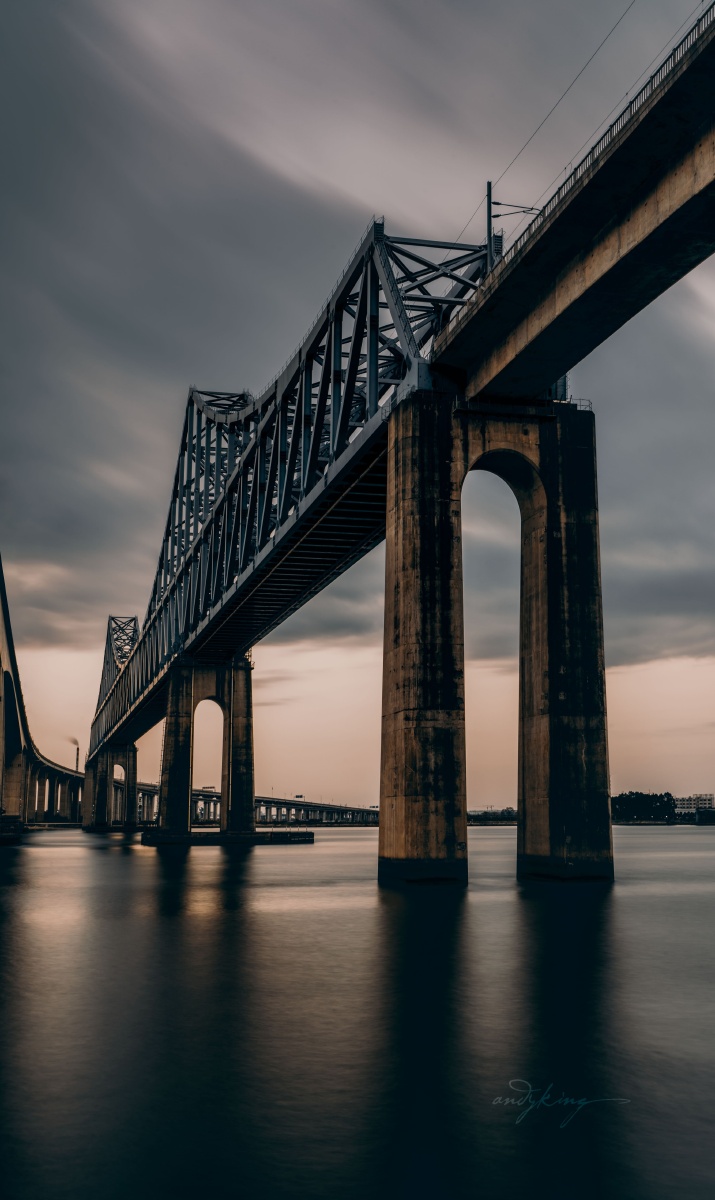 双龙戏水广深沿江高速桥穗莞深城轨铁架桥