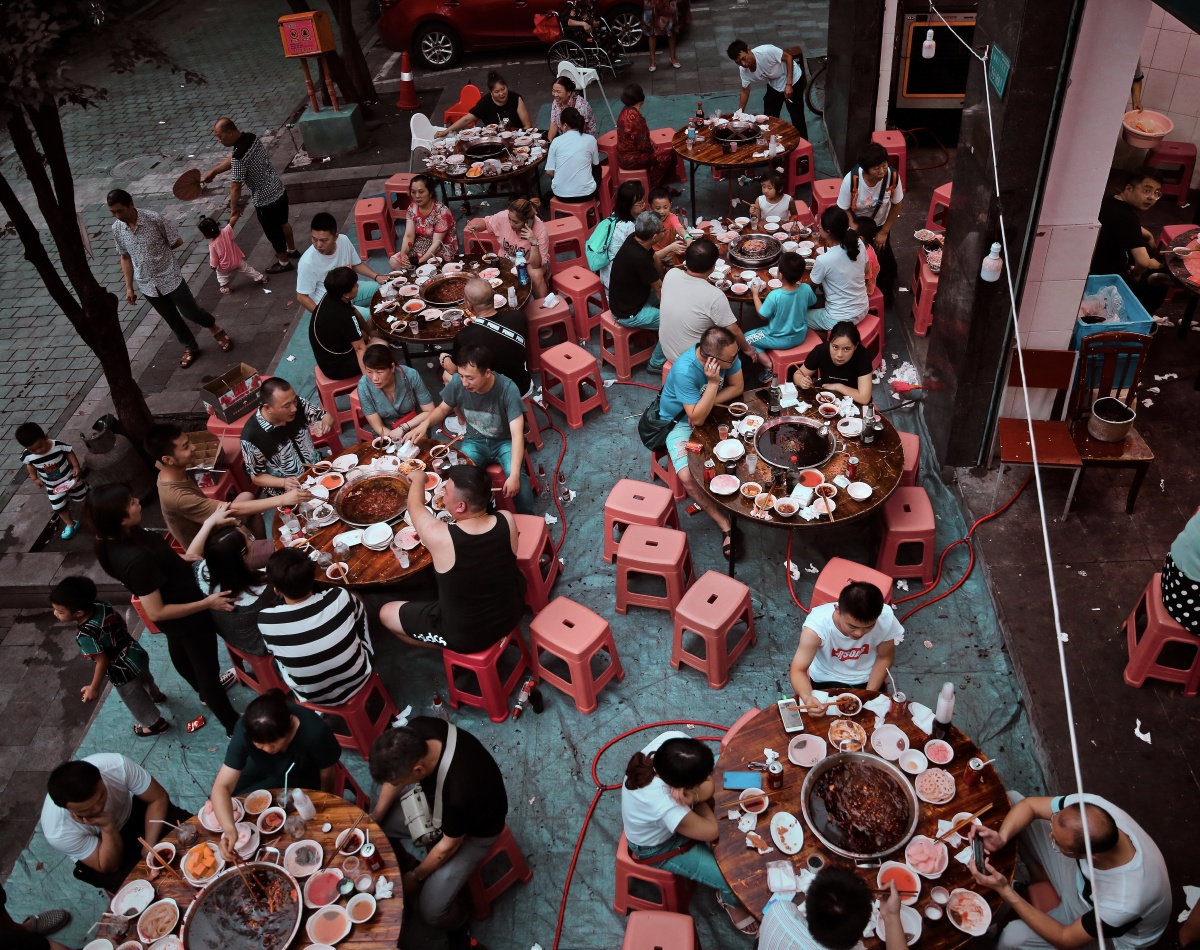 重庆街头火锅店