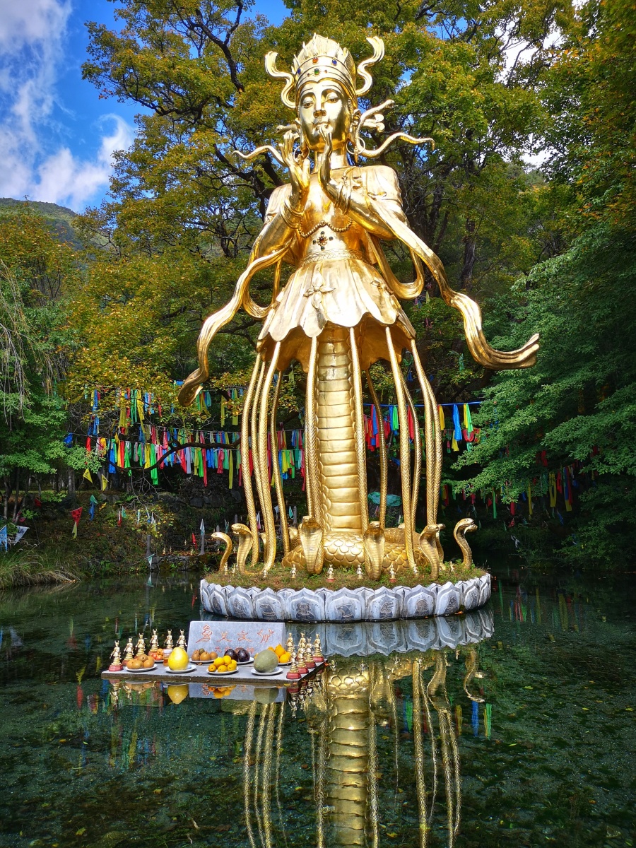 纳西族崇拜的自然神