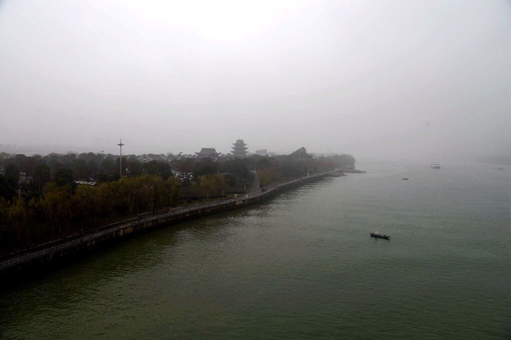 雾雨湘江