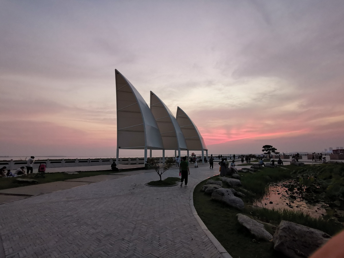 白龟山国家湿地公园夜景