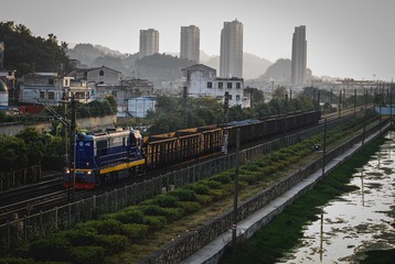 1615632