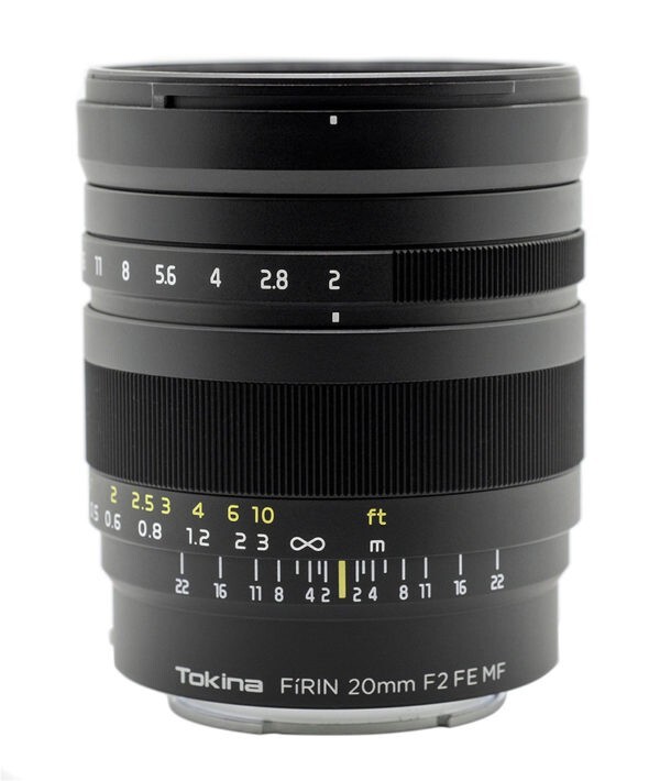 图丽正式宣布了FíRIN 20mm F2 FE MF镜头，为全副微单打造的手动镜头。13片11组结构，其中两片非球面，三片超低色散镜片。62mm滤镜，490g重量，81.5mm长。明年一季度上市