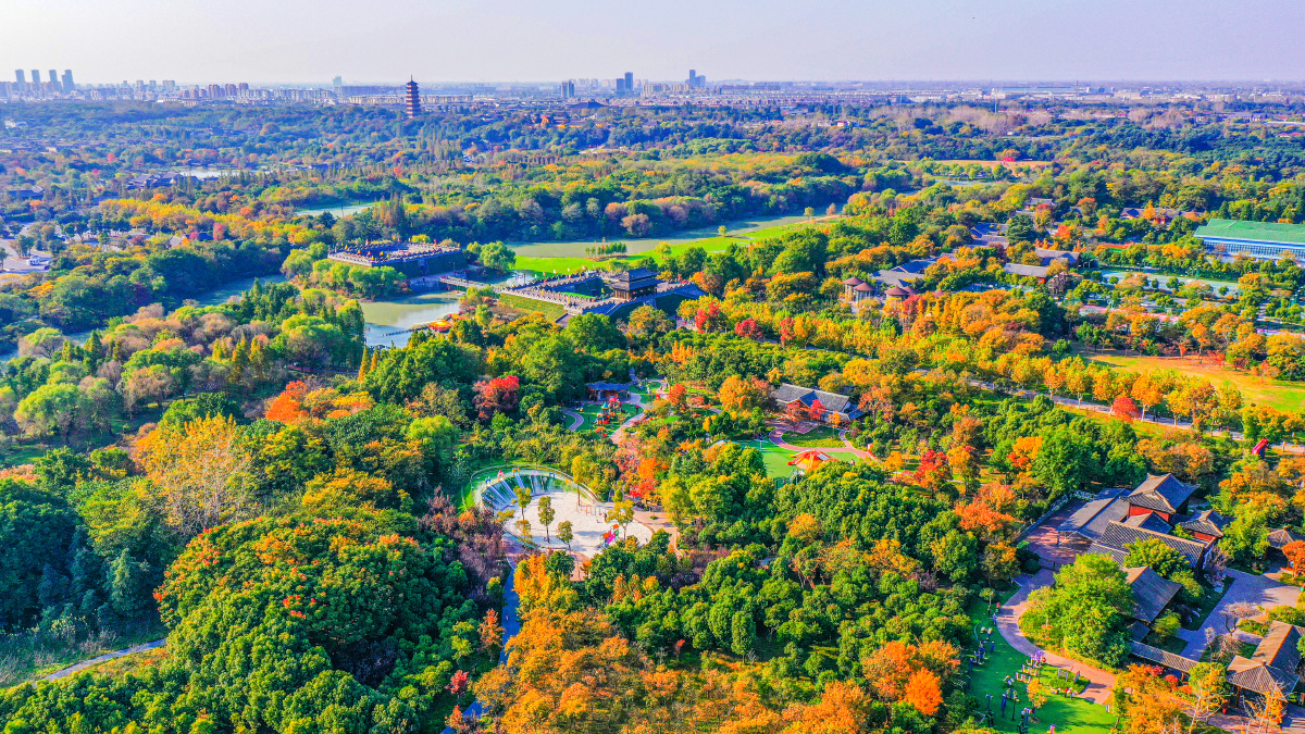 秋日宋夹城景色如画