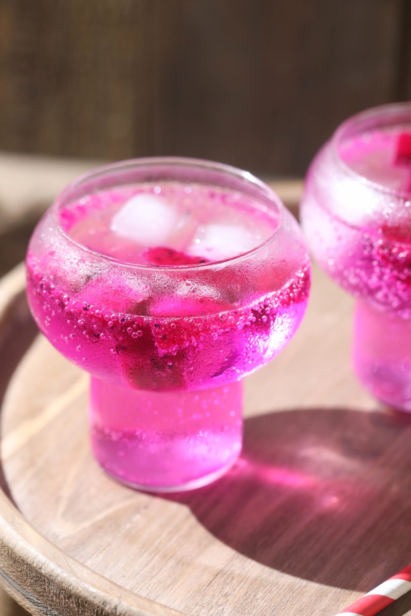 自制火龙果气泡水