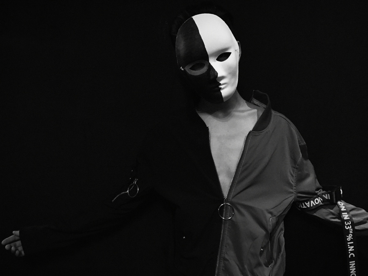 面具男的日常情绪