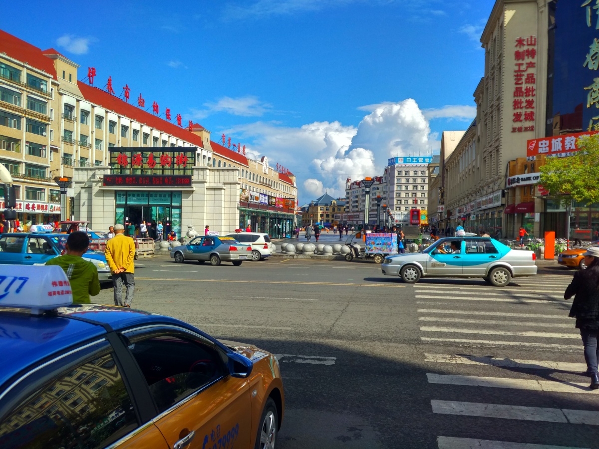 伊春人的餐桌8月15之前的菜市场街边摄影