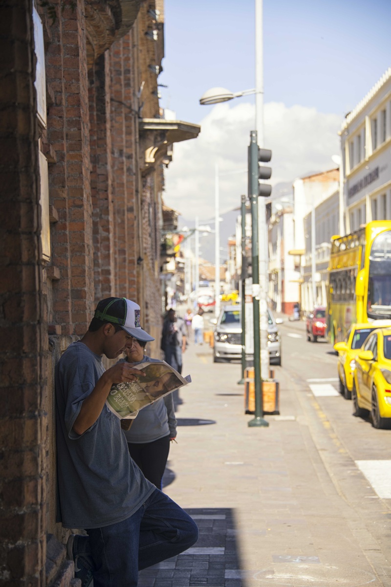 昆卡街头的路人