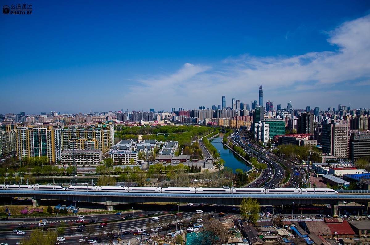 京津线新干线飞驰日夜不停