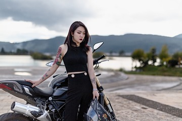 001