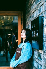 001