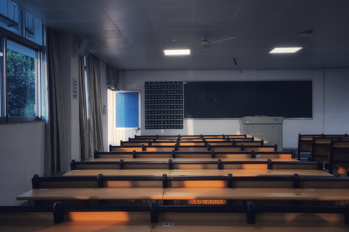 教室光影