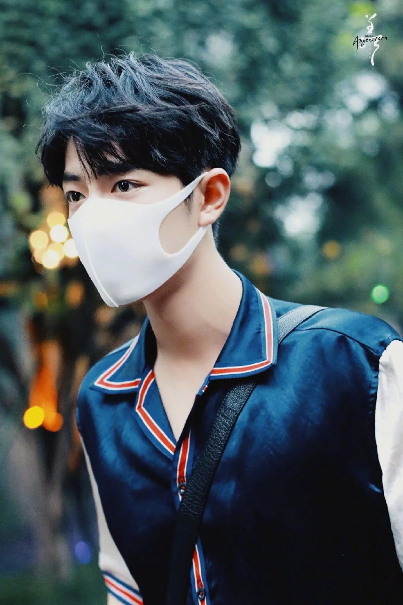 戴口罩的哥哥也超帅